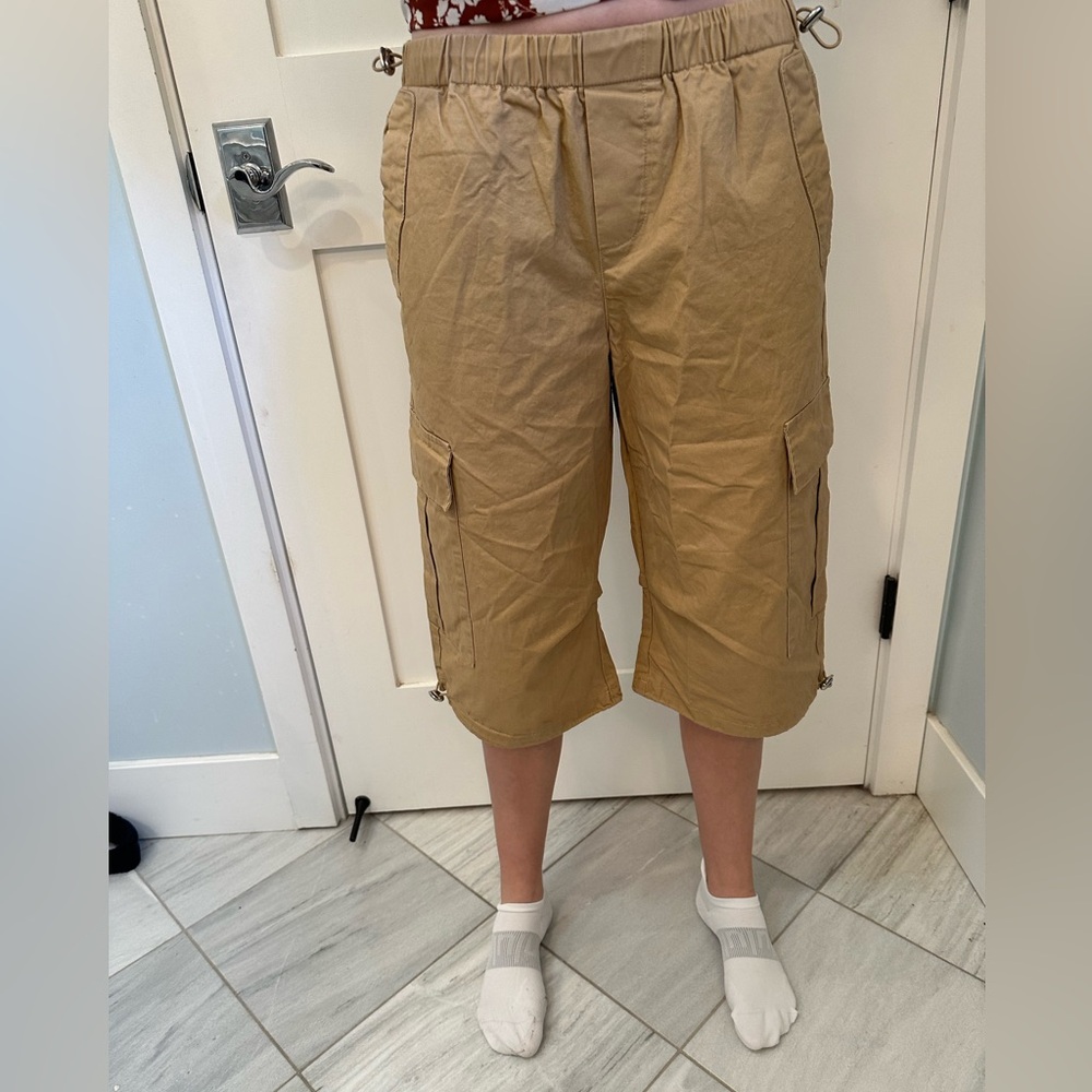 Edikted Bermuda Pocket Shorts XS - Picture 2 of 7